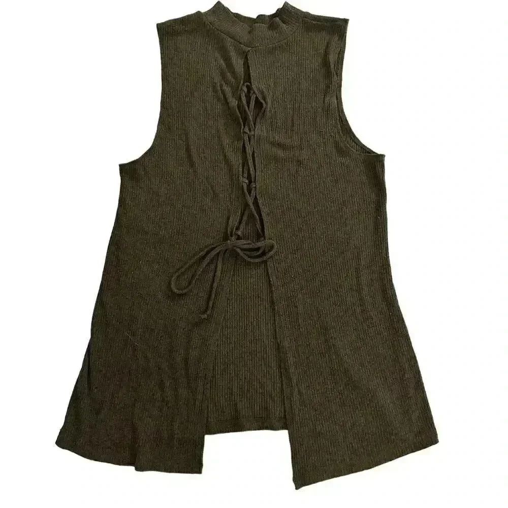 Fabulous olive green mock turtle neck sleeveless ribbed sweater.